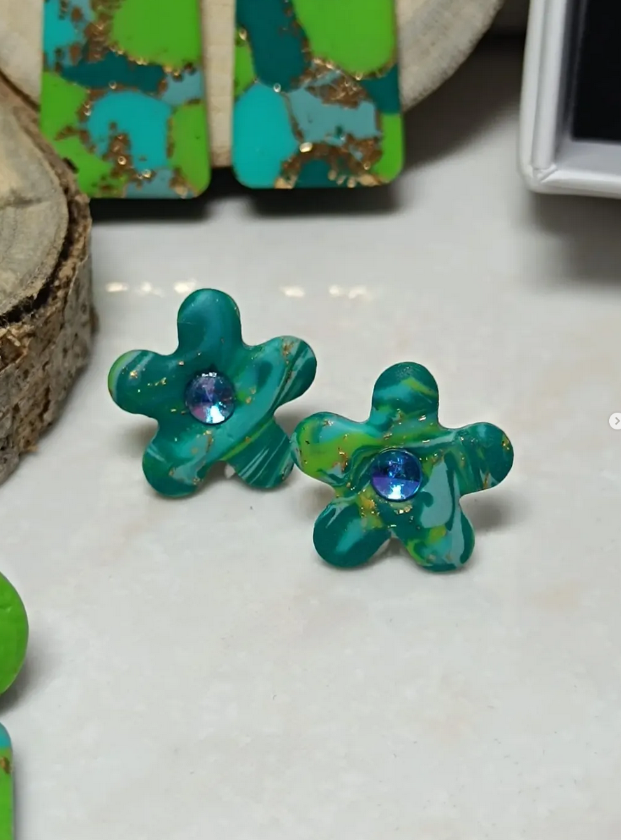 Pendientes artesanales modelo Yamuna (mini) de la colección Ariel