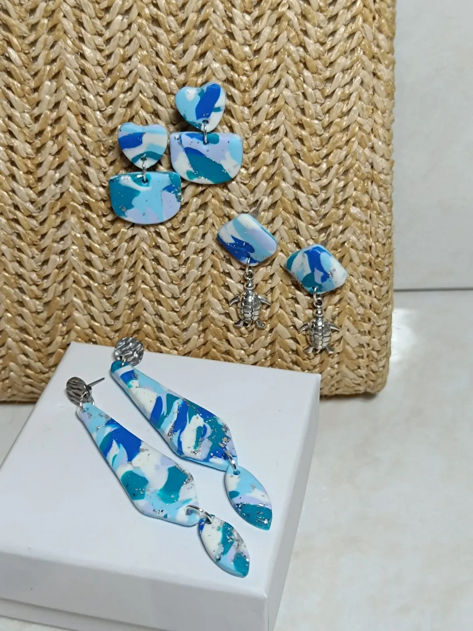 Pendientes artesanales de la colección Adella